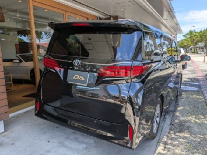 新入庫! トヨタ アルファード Z 7人乗り リムジン那覇空港個別無料送迎(最大7人まで)! ※諸事情等により、リムジン以外での送迎になる場合もあり画像