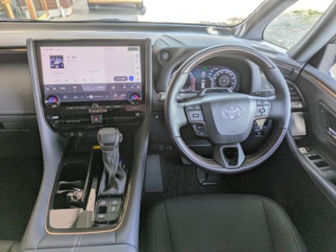 新入庫! トヨタ アルファード Z 7人乗り リムジン那覇空港個別無料送迎(最大7人まで)! ※諸事情等により、リムジン以外での送迎になる場合もあり画像