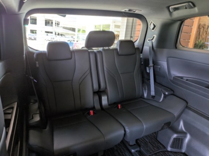 新入庫! トヨタ アルファード Z 7人乗り リムジン那覇空港個別無料送迎(最大7人まで)! ※諸事情等により、リムジン以外での送迎になる場合もあり画像