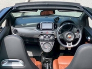 新入庫! アバルト 595Cツーリズモ ソフトトップカブリオレ リムジン那覇空港個別無料送迎(最大7人まで)! ※諸事情等により、リムジン以外での送迎になる場合もあり画像